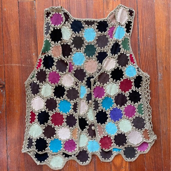 Vintage-Style Crochet Patchwork Vest - Picture 2 of 5